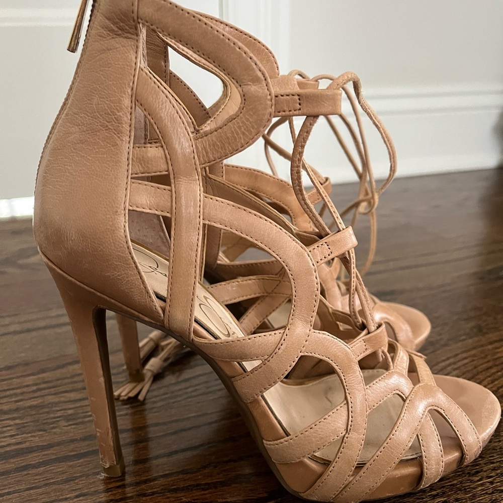 Jessica Simpson nude heels